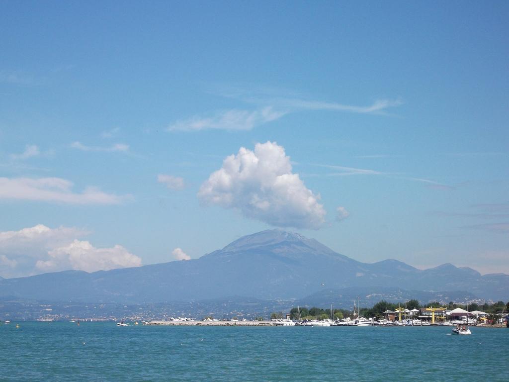 Lake Garda Lovers เปสเคียรา เดล การ์ดา ภายนอก รูปภาพ
